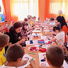 Саратовцы семьями мастерили матрешек в цветах триколора